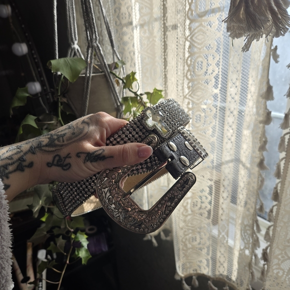 Western Rhinestone Belt - Picture 1 of 3
